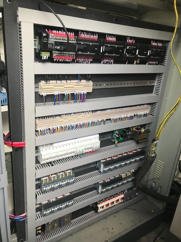 6 रंग फ्लेक्सोग्राफी रंग पेपर कप प्रिंटिंग मशीन 380V 415V 440V 220V बिजली की आपूर्ति के साथ